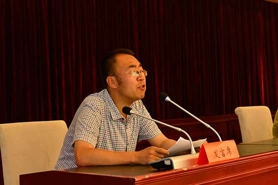 发言席1